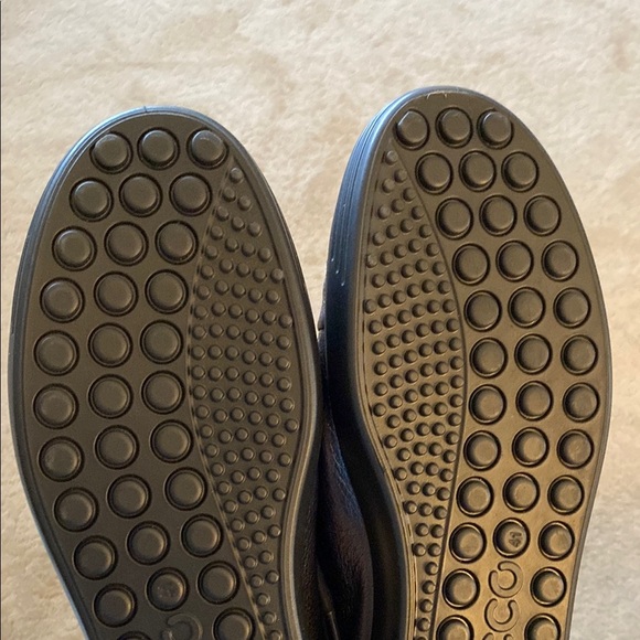 Ecco Black and Silver Sneakers Sleek Metallic Design - Picture 13 of 15